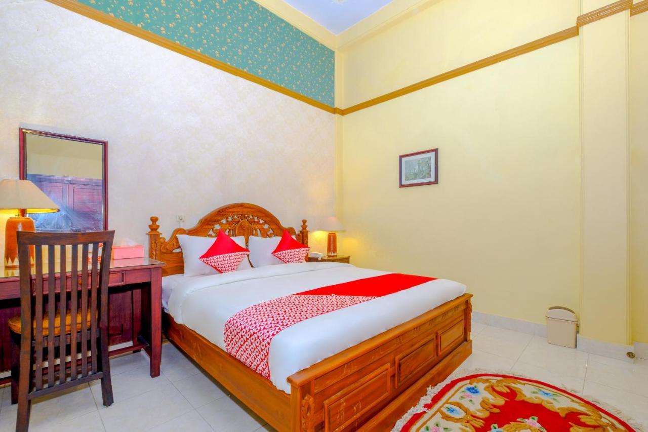 Oyo 3088 Green Valley House Senggigi Exterior foto