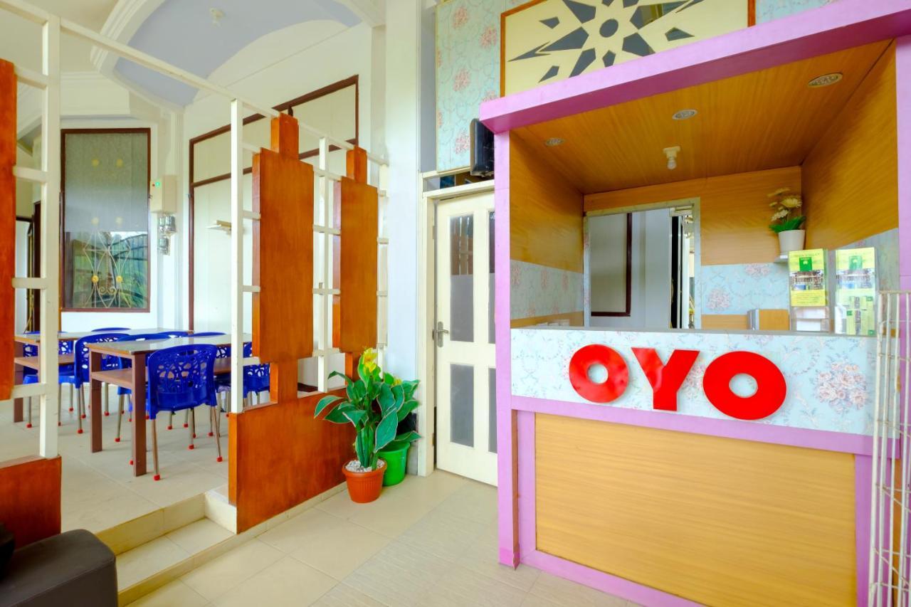 Oyo 3088 Green Valley House Senggigi Exterior foto