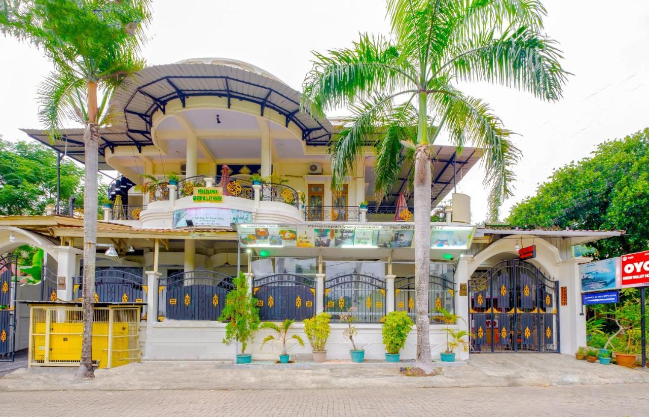Oyo 3088 Green Valley House Senggigi Exterior foto
