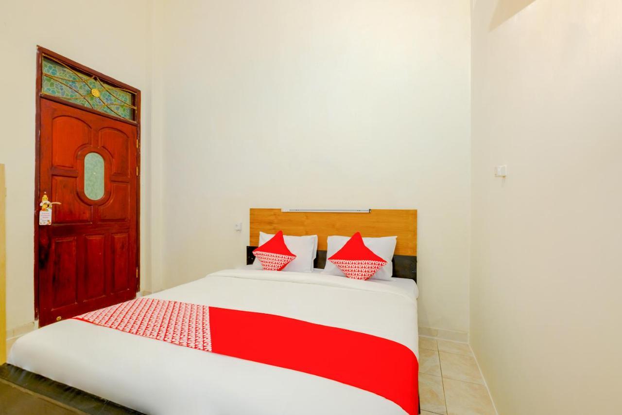Oyo 3088 Green Valley House Senggigi Exterior foto